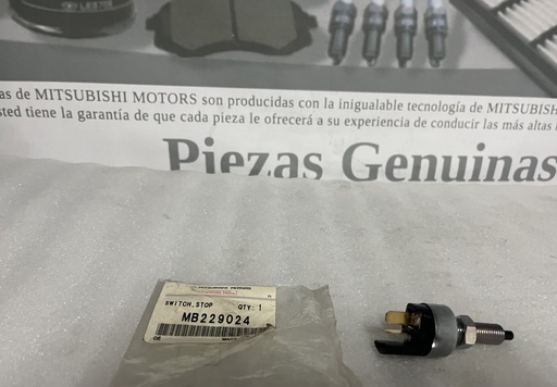 [[0] - [0]] [MB229024] - MITSUBISHI | INTERRUPTOR PEDAL FRENO MONTERO