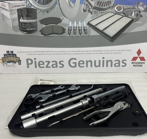 [[0] - [0]] [MB621043] - MITSUBISHI | BASE TAPA CAJA DE HERRAMIENTAS (SOLO LA BASE)